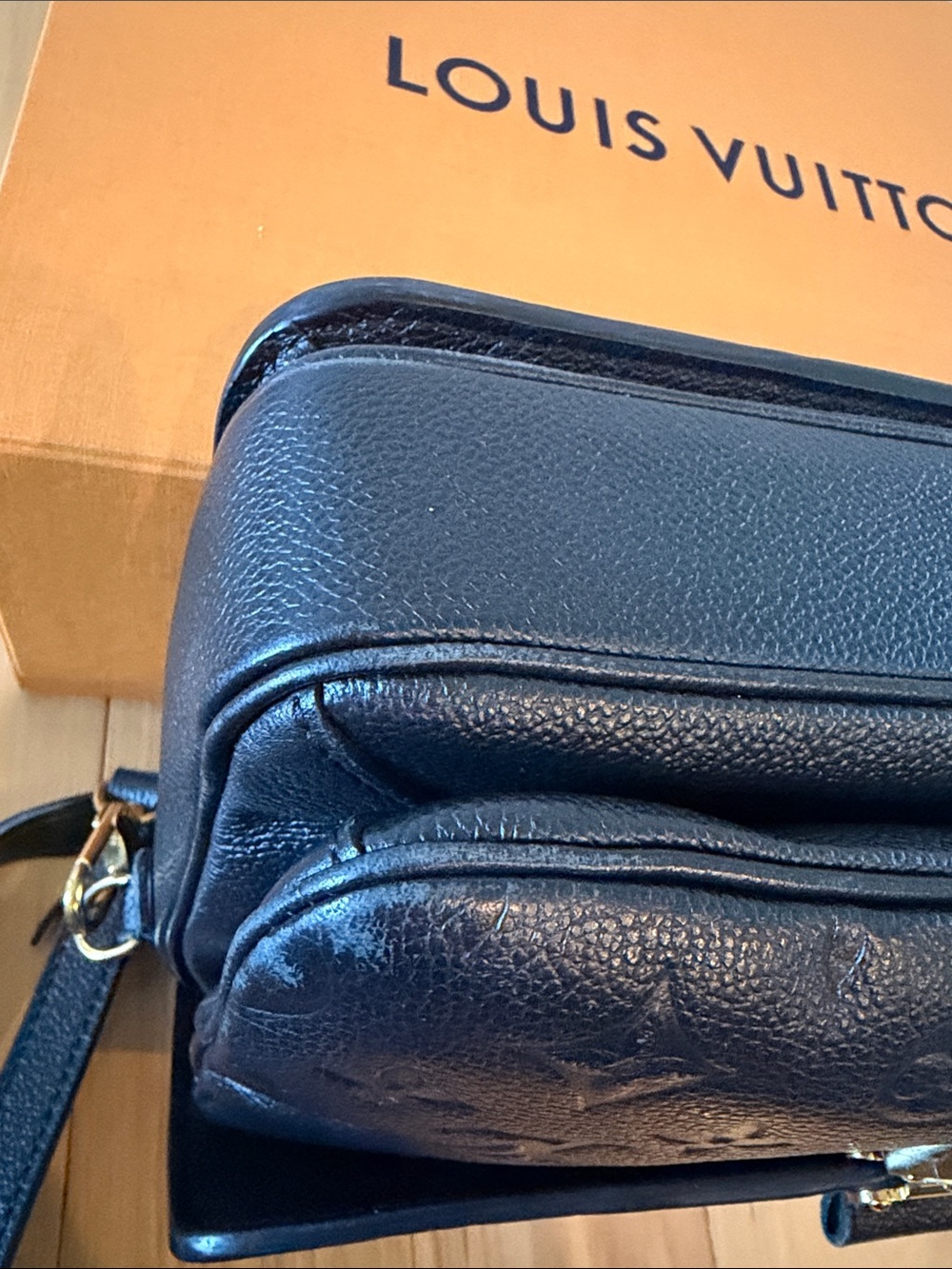 Louis Vuitton Black Empreinte Pochette Metis Crossbody Bag with Gold Hardware - Picture 11 of 14